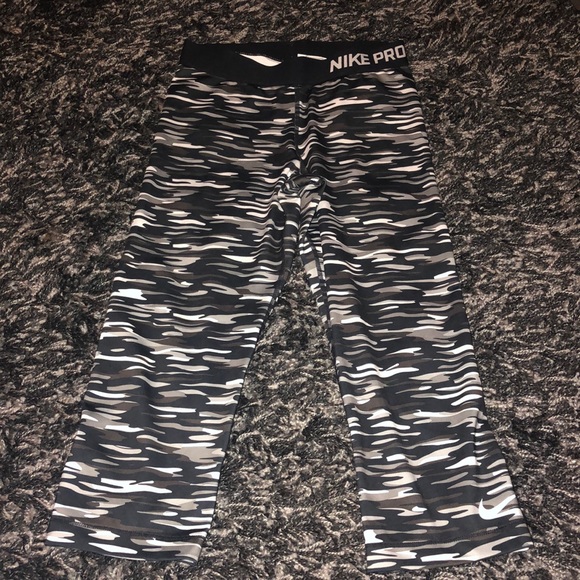 Nike Pants - Nike Pro Leggings